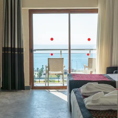 Hotel Casa Fora & 5*
